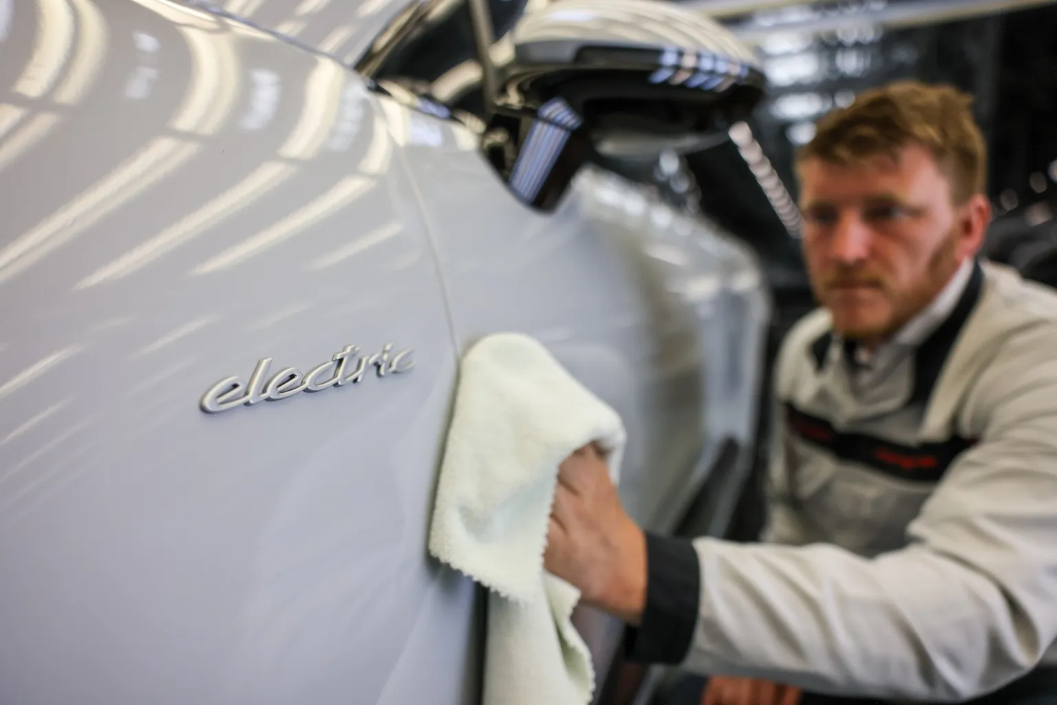 Porsche сокращает