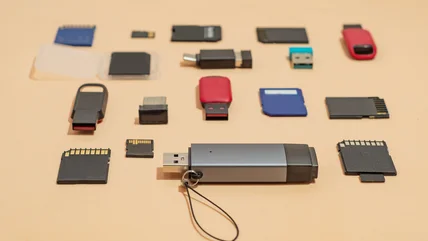Прежде чем выбрасывать старые USB-накопители
