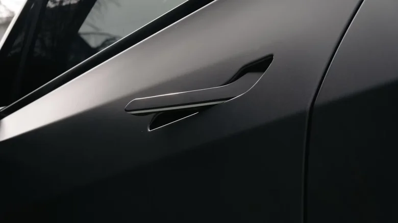 Tesla отзывают более 4 миллионов автомобилей в Китае