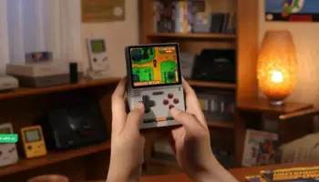 Ayaneo уменьшила размер портативной консоли Game Boy