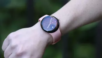 Данные о здоровье в Pixel Watch 5.