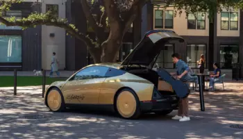 Tesla начинает предлагать поездки на роботакси Cybercab