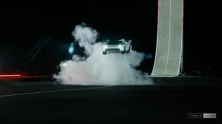 презентации Tesla Roadster